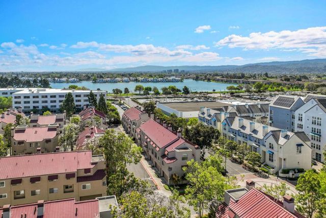 31 E Court Lane, Foster City, CA 94404