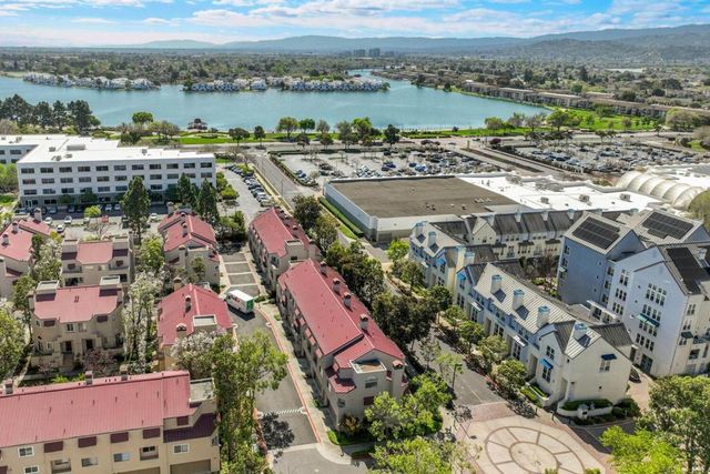 31 E Court Lane, Foster City, CA 94404