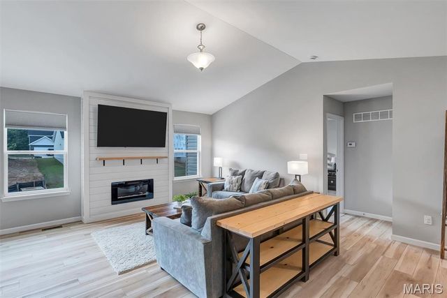 223 Westhaven Circle Drive, Wentzville, MO 63385