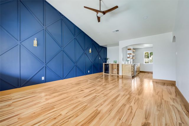 5801 Thunderbird ST A15, Lago Vista, TX 78645