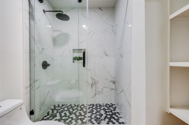 5801 Thunderbird ST A15, Lago Vista, TX 78645