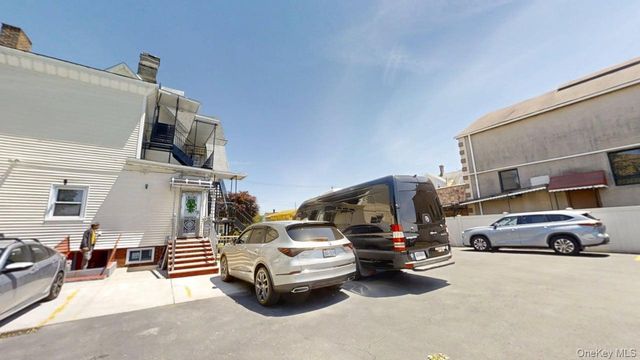 38 N 10th Avenue, Mount Vernon, NY 10550