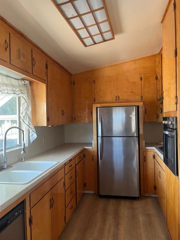 11597 S Academy Avenue, Selma, CA 93662