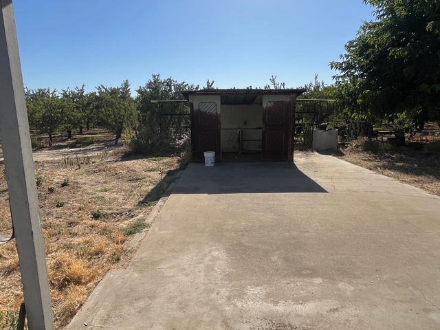 11597 S Academy Avenue, Selma, CA 93662