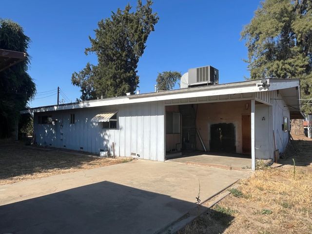 11597 S Academy Avenue, Selma, CA 93662