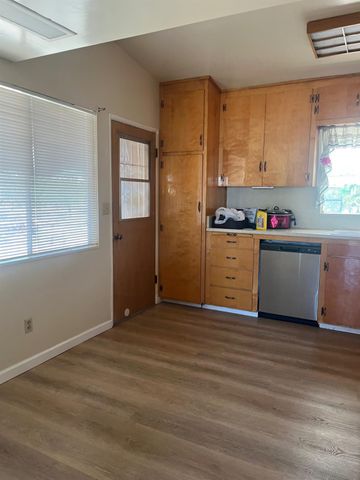 11597 S Academy Avenue, Selma, CA 93662