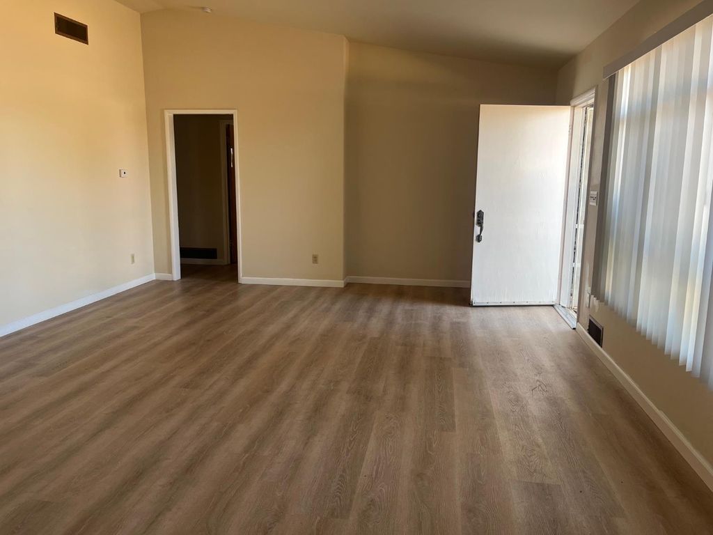 Image 21 of property listing at 11597 S Academy Avenue, Selma, CA 93662