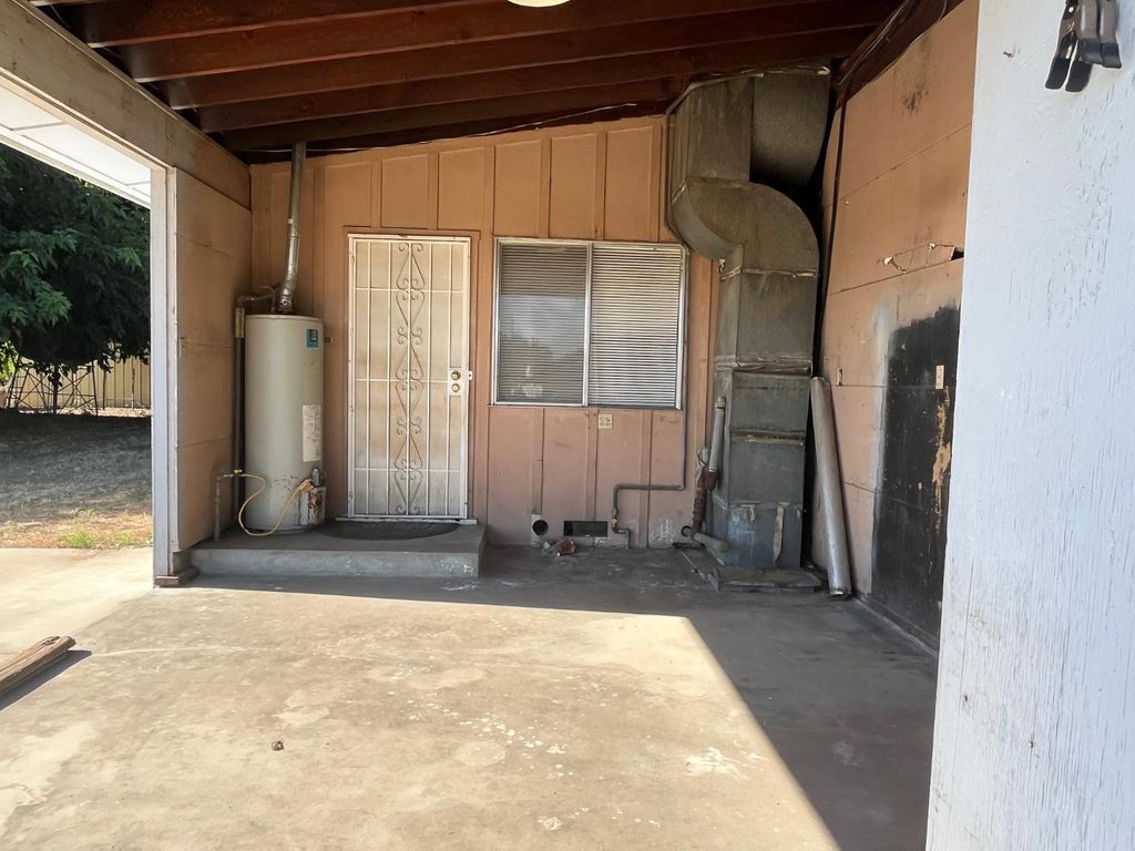 Image 29 of property listing at 11597 S Academy Avenue, Selma, CA 93662