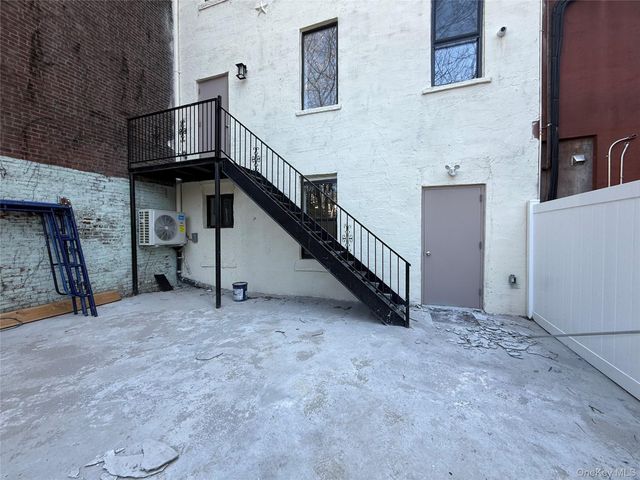 12-11 Jackson Avenue, Long Island City, NY 11101