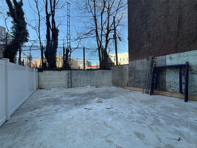 12-11 Jackson Avenue, Long Island City, NY 11101