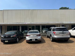 164 E Franklin Street, Natchez, MS 39120