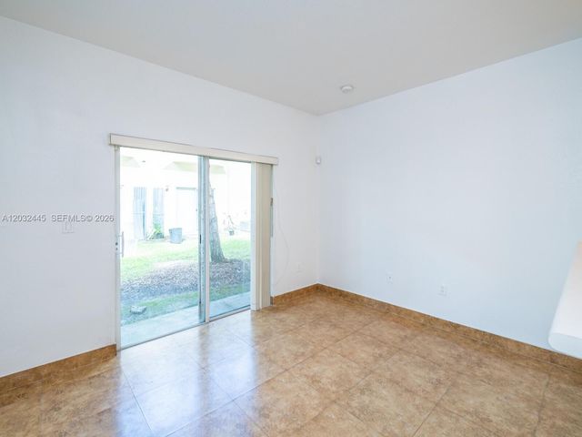 1663 SE 27th Dr 108, Homestead, FL 33035