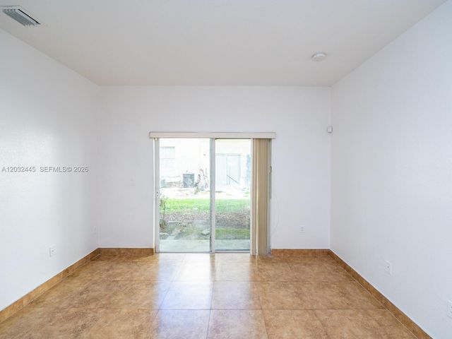 1663 SE 27th Dr 108, Homestead, FL 33035