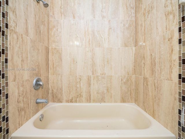 1663 SE 27th Dr 108, Homestead, FL 33035