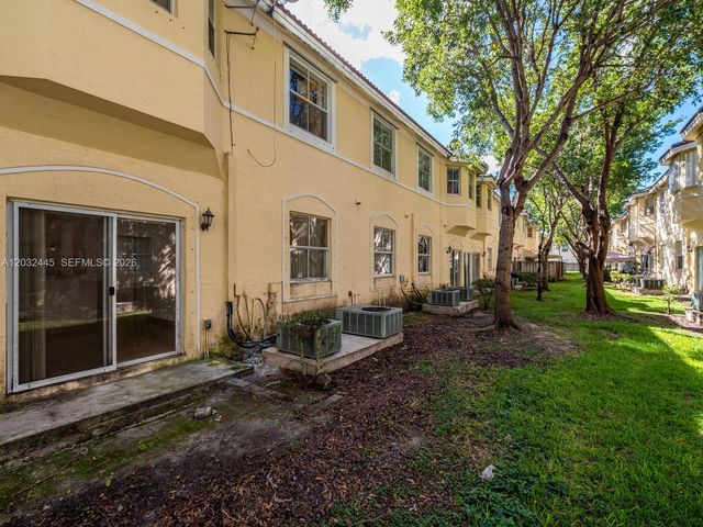 1663 SE 27th Dr 108, Homestead, FL 33035