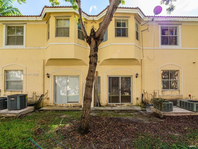 1663 SE 27th Dr 108, Homestead, FL 33035