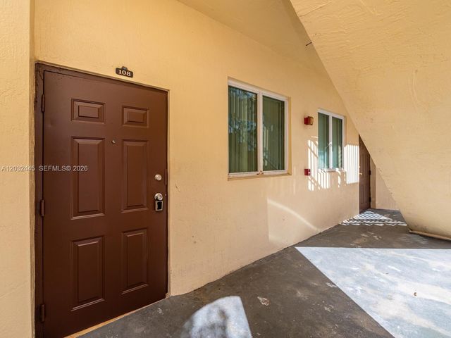 1663 SE 27th Dr 108, Homestead, FL 33035
