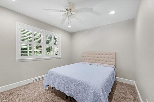 2860 Saint Claire Road, Winston-salem, NC 27106