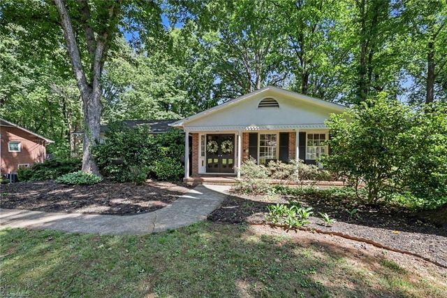 2860 Saint Claire Road, Winston-salem, NC 27106