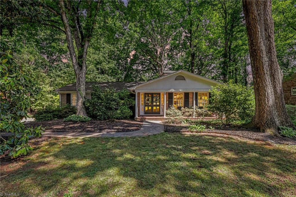 2860 Saint Claire Road, Winston-salem, NC 27106