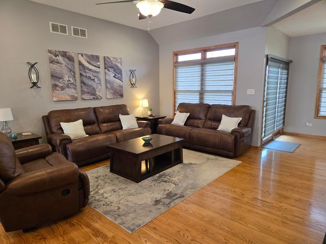 12176 W 106th Lane, St. John, IN 46373