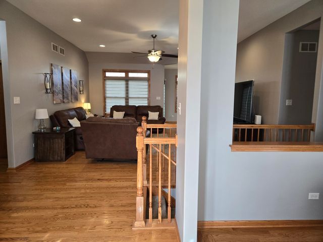 12176 W 106th Lane, St. John, IN 46373