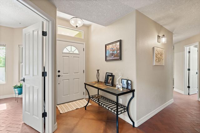 3916 ROCK DOVE Trail NW, Albuquerque, NM 87120