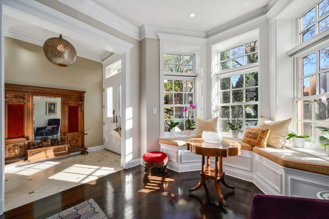 1938 N Hudson Avenue, Chicago, IL 60614