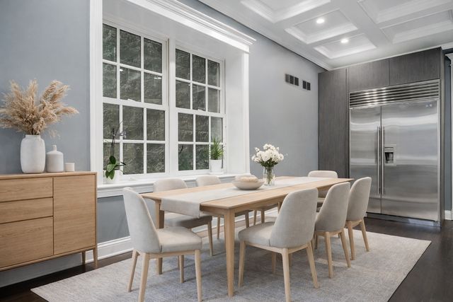 1938 N Hudson Avenue, Chicago, IL 60614