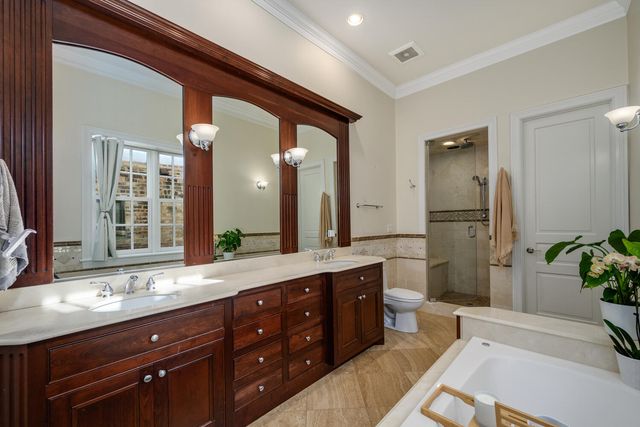 1938 N Hudson Avenue, Chicago, IL 60614