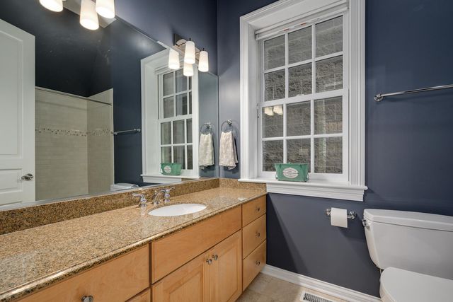 1938 N Hudson Avenue, Chicago, IL 60614