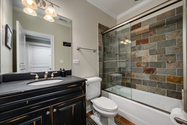 1938 N Hudson Avenue, Chicago, IL 60614