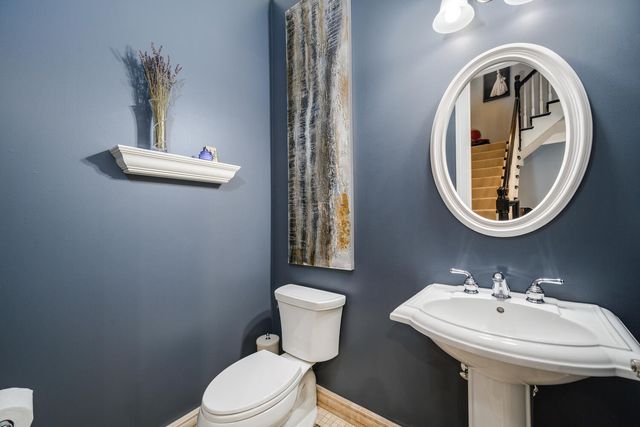 1938 N Hudson Avenue, Chicago, IL 60614