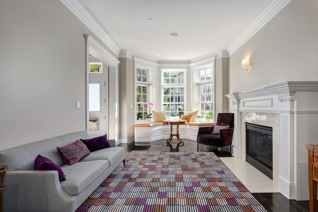 1938 N Hudson Avenue, Chicago, IL 60614