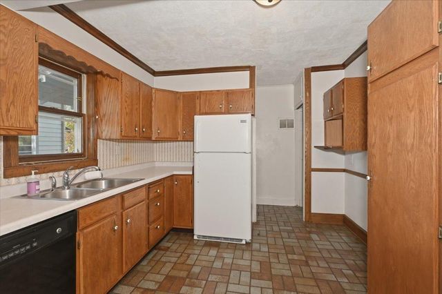 1830 Dunedin Avenue, Duluth, MN 55803