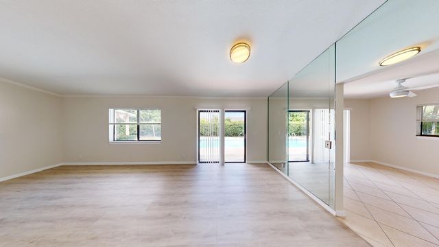 609 White Water Drive, West Palm Beach, FL 33413