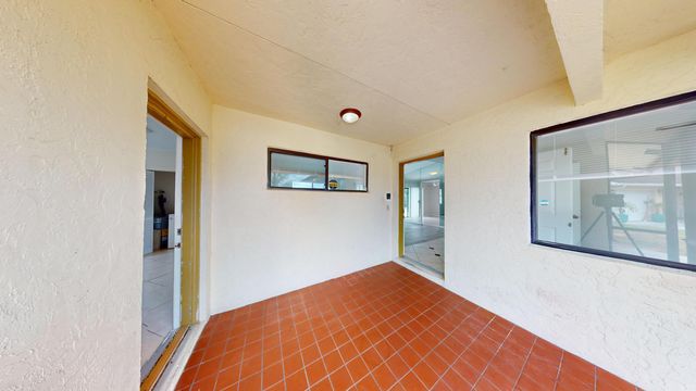 609 White Water Drive, West Palm Beach, FL 33413