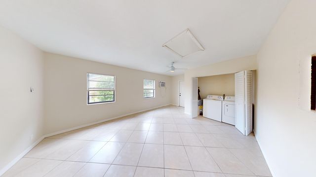 609 White Water Drive, West Palm Beach, FL 33413