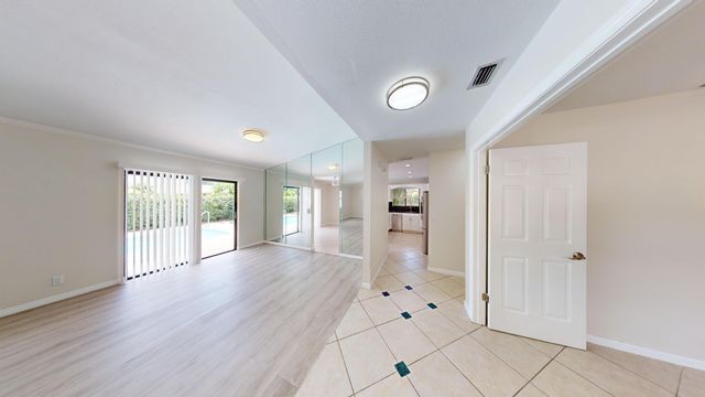 609 White Water Drive, West Palm Beach, FL 33413