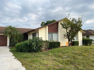 609 White Water Drive, West Palm Beach, FL 33413