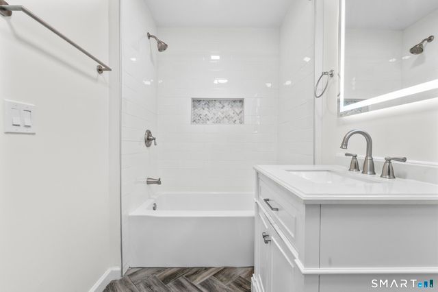 122 Lakeside Drive, Ridgefield, CT 06877