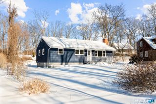 122 Lakeside Drive, Ridgefield, CT 06877