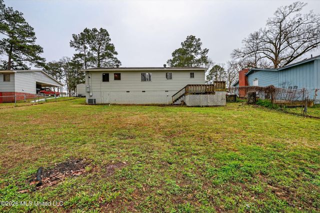 1912 Carolyn Lane, Pearl, MS 39208