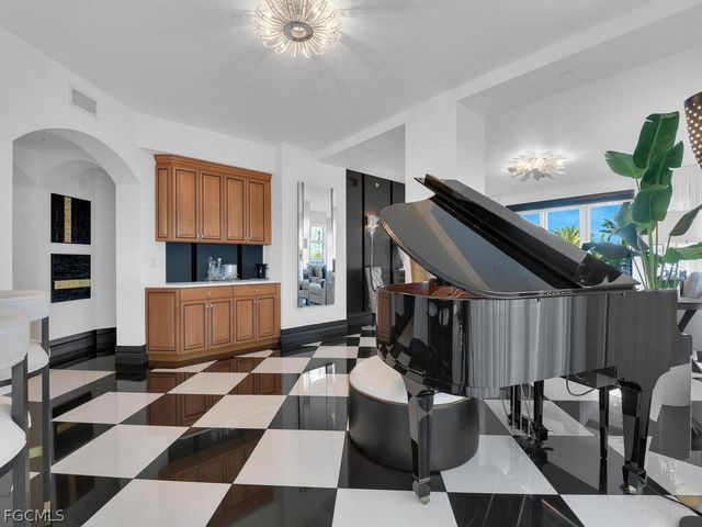 6061 Silver King BLVD 106, Cape Coral, FL 33914