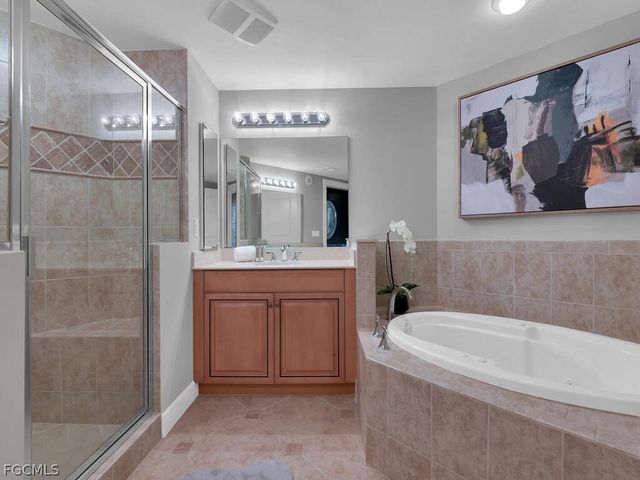 6061 Silver King BLVD 106, Cape Coral, FL 33914