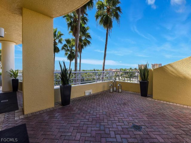 6061 Silver King BLVD 106, Cape Coral, FL 33914