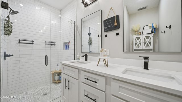 702 N 7TH Street, Macclenny, FL 32063