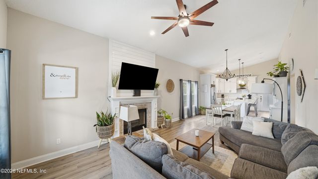 702 N 7TH Street, Macclenny, FL 32063