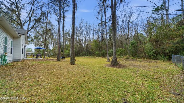 702 N 7TH Street, Macclenny, FL 32063