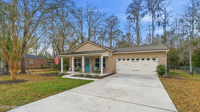 702 N 7TH Street, Macclenny, FL 32063